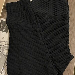 Constantly Varied Gear Black Athlete Armor Capris Leggings